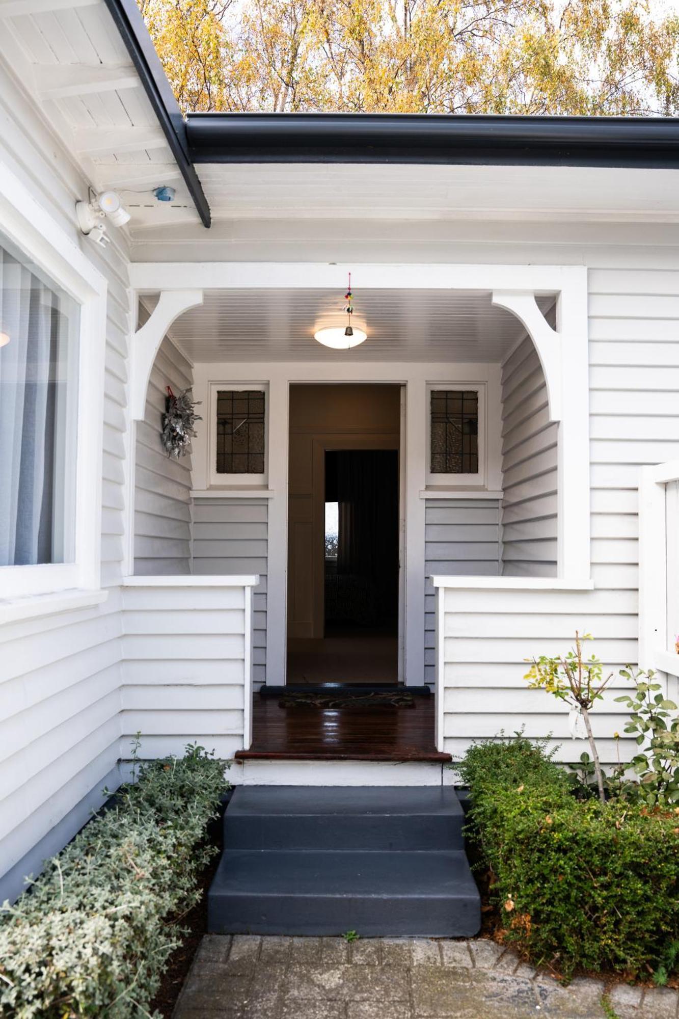 Charming 1920S Villa On Bealey Ave Christchurch Exterior photo